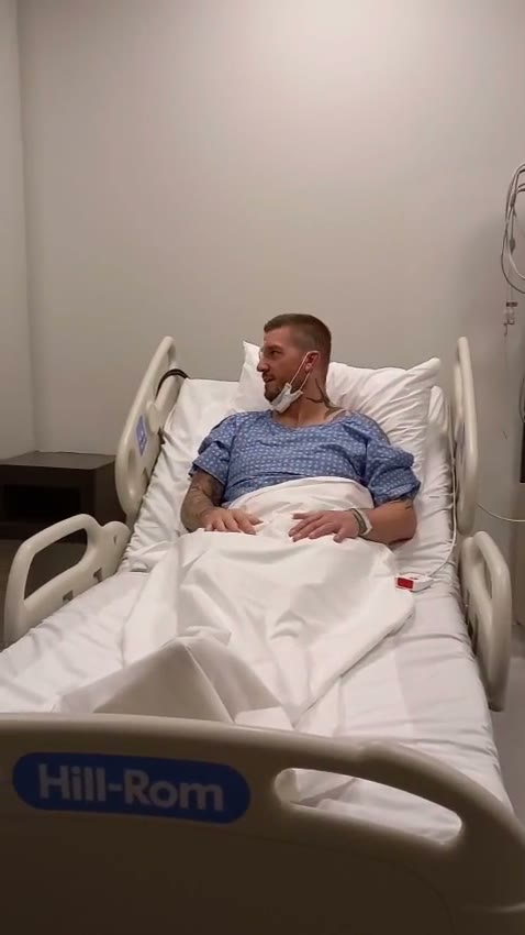 Vorschau: Marius im Patientenzimmer - Linsenimplantation